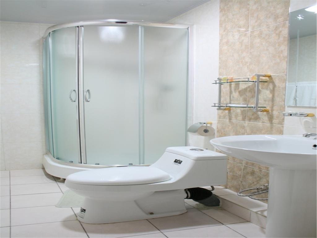 אולן בטור Kaiser Hotel מראה חיצוני תמונה