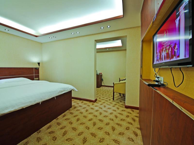 אולן בטור Kaiser Hotel מראה חיצוני תמונה