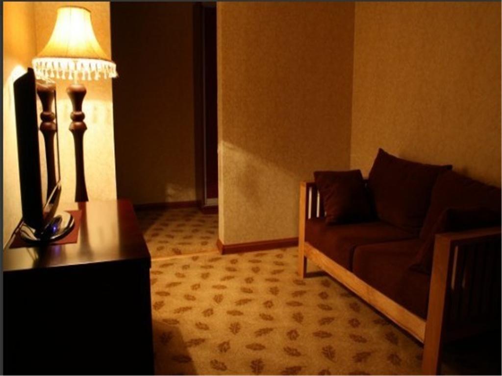 אולן בטור Kaiser Hotel מראה חיצוני תמונה